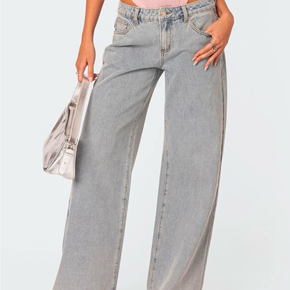 Edikted Bow Pocket Relaxed Jeans